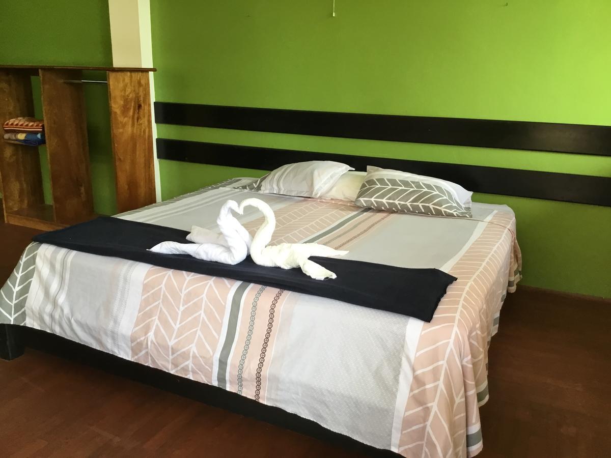 Tambopata Hostel Puerto Maldonado Eksteriør billede
