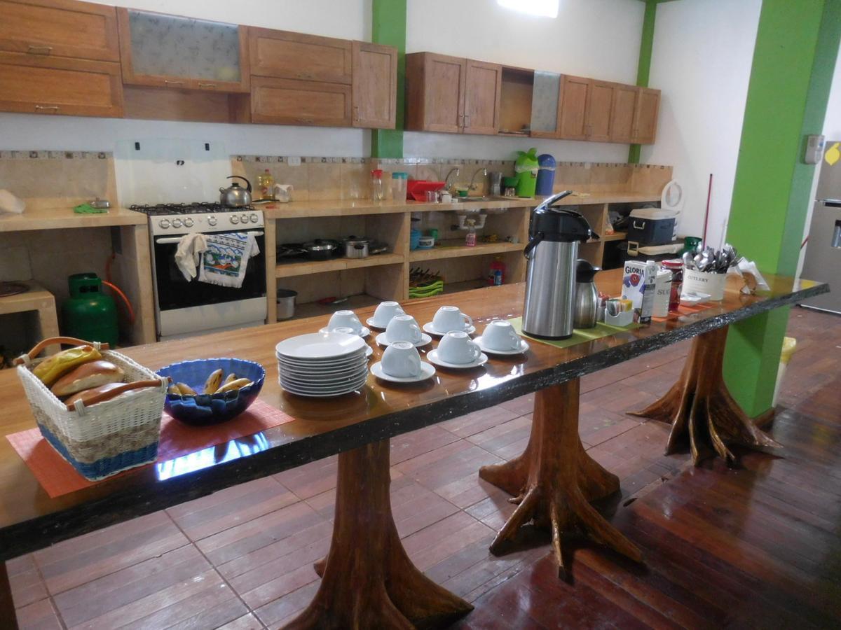 Tambopata Hostel Puerto Maldonado Eksteriør billede